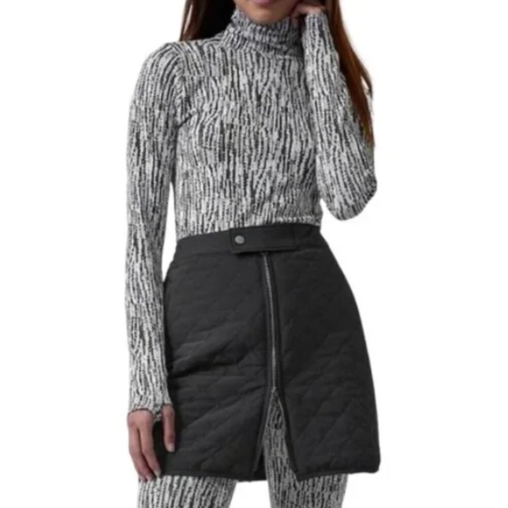Athleta "Apres Ski Skirt" Quilted Puffer with Full Zipper